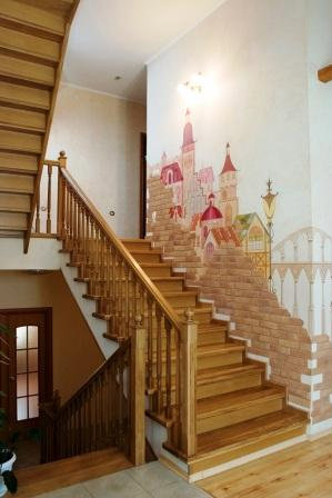 Продам: Деревянные лестницы на заказ в Перми