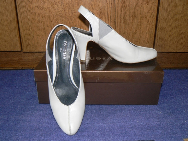 Продам: Туфли женские, КОЖАНЫЕ ВСЕГО ЗА 400 руб.