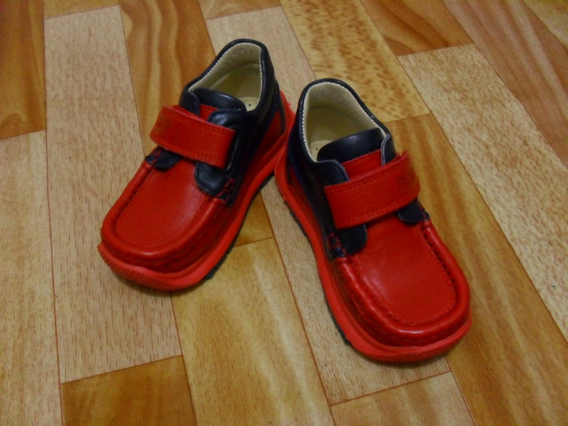 Продам: обувь для девочки (обновила)
