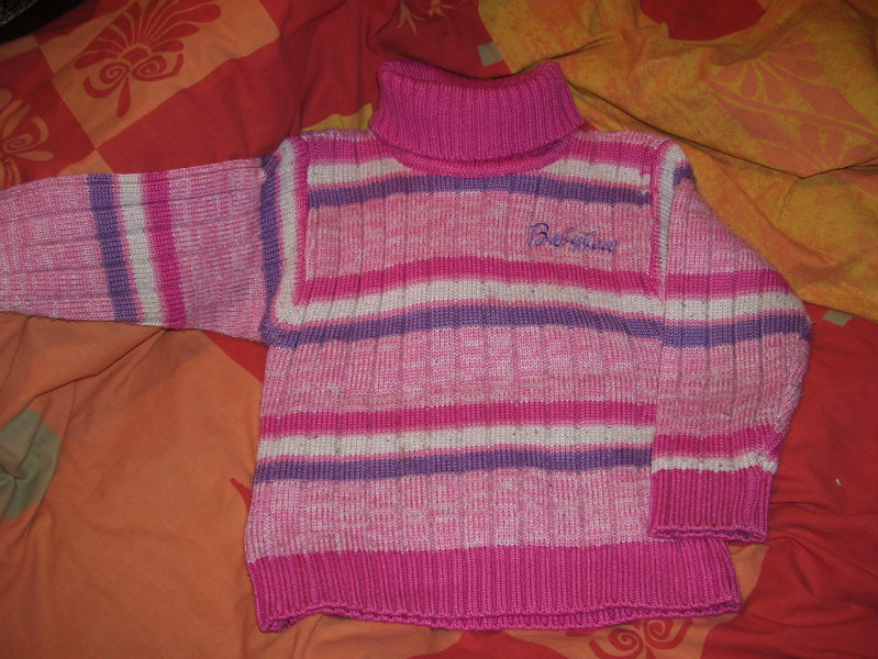 Продам: Продам свитер для девочки 2-4 года