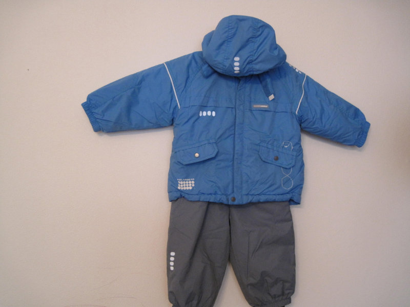 Продам: Комбинезон (куртка+брюки) Reima p80(+6),