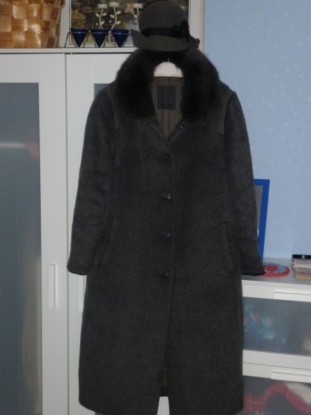 Продам: Демесезонные пальто