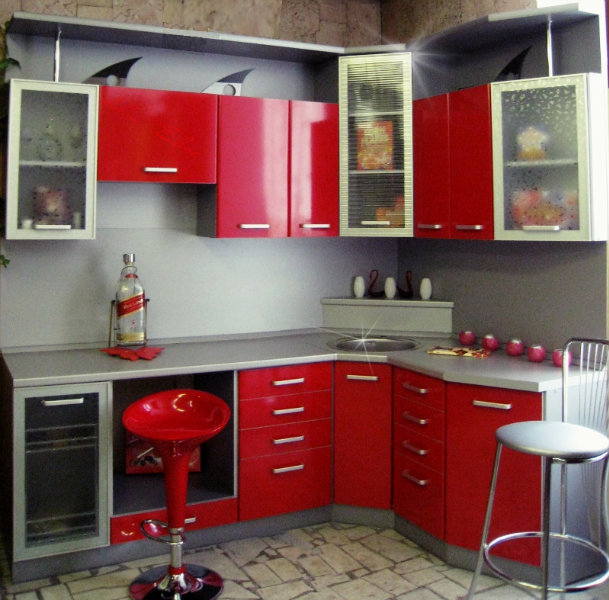 Продам: Кухонная и корпусная мебель