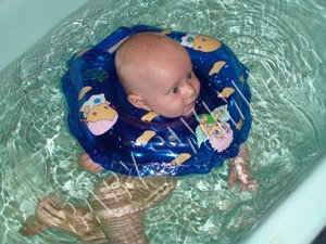 Продам: Круг на шею для купания  Baby Swimmer