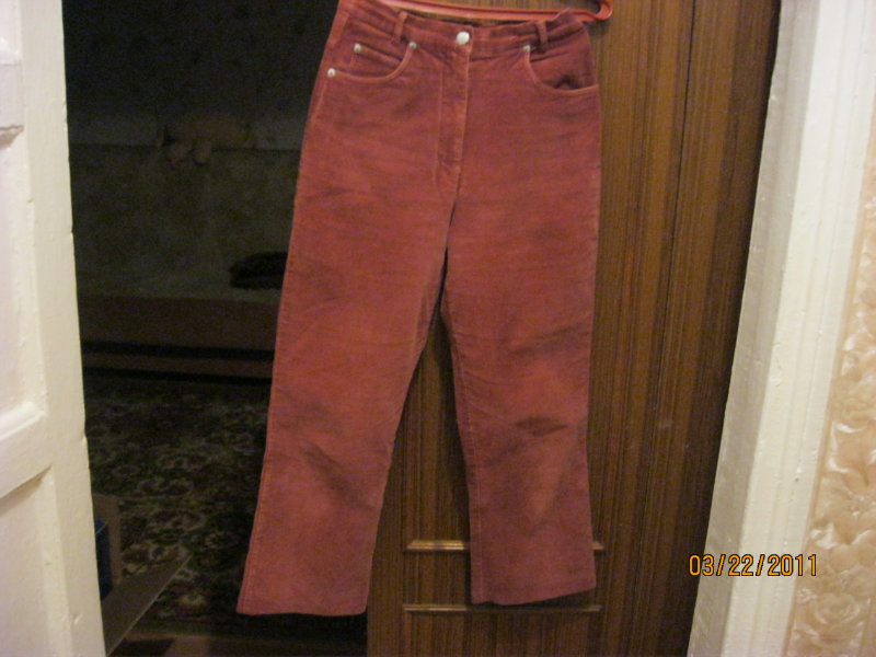 Продам: Вельветовые джинсы укороченные капри