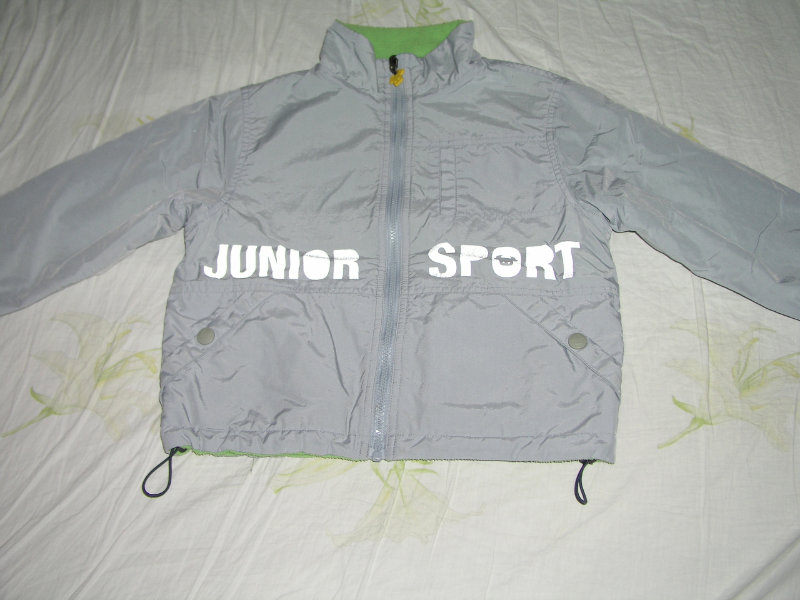 Продам: Утепленная куртка-ветровка д/м р.110-116