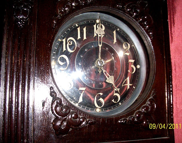 Продам: старинные напольные часы