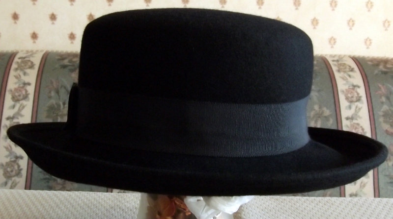Продам: Шляпа жен. новая, США