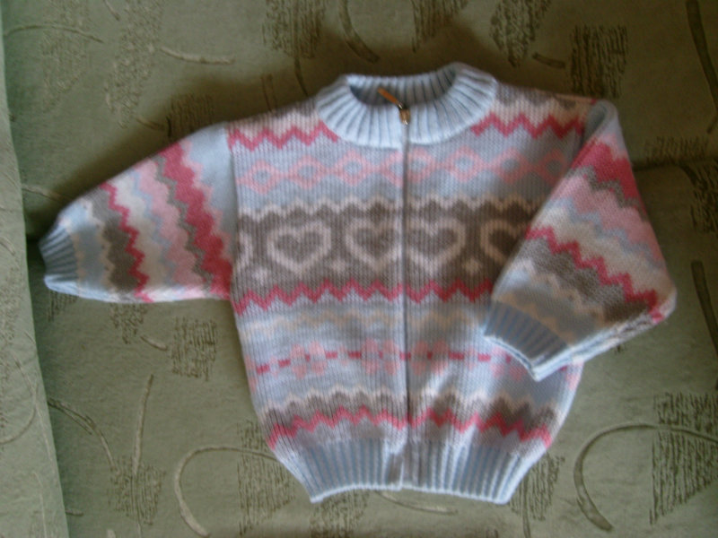 Продам: свитер,детский комплект, анорак,пинетки