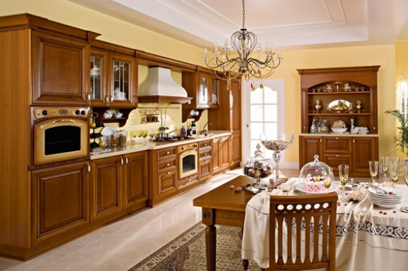 Продам: Продам Кухонная мебель с Итальянскими фа