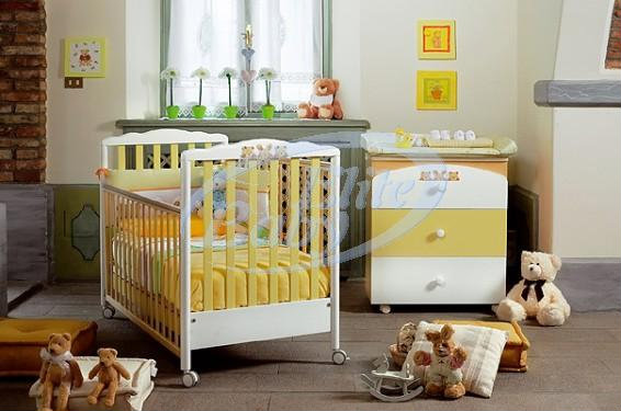 Продам: детская кровать+пеленальный комод