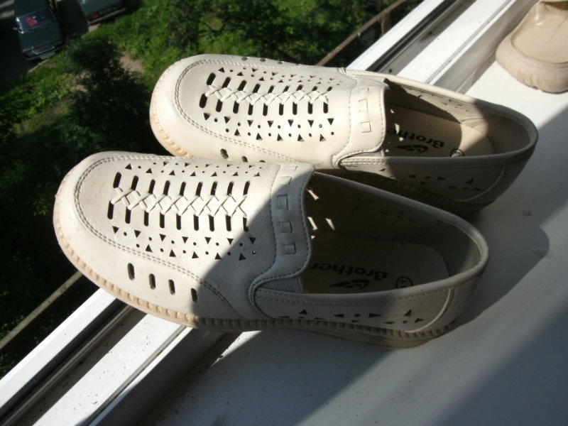 Продам: туфли НОВЫЕ лёгкие летние р-р41 300руб