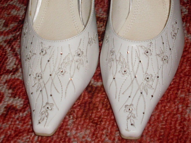 Продам: туфли свадебные 38-39 размер