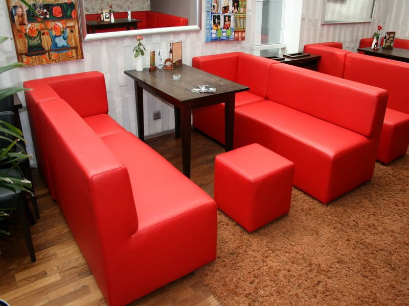 Продам: мебель для кафе и баров.