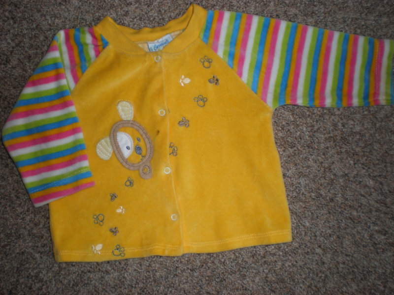 Продам: Одежда на малышей  3-6 месяцев (пакет)