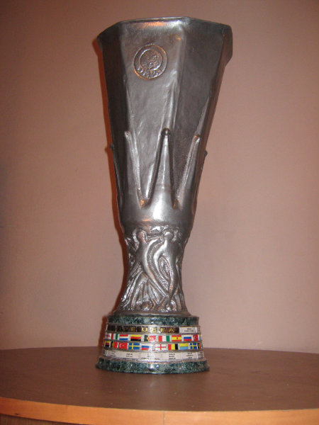Продам: Кубок УЕФА ( полномаштабная копия)