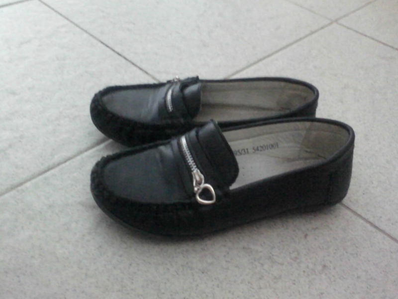Продам: туфли мокасины черные девочки школьные