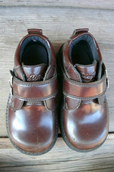 Продам: Детская обувь.