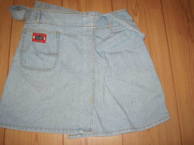 Продам: шикарная джинсовая юбка с запахом р-р 38