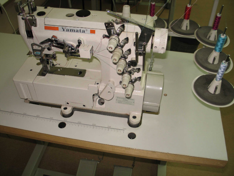 Продам: Промышленная плоскошовная швейная машина