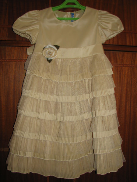 Продам: Нарядное платье Маленькая леди.р.104-56