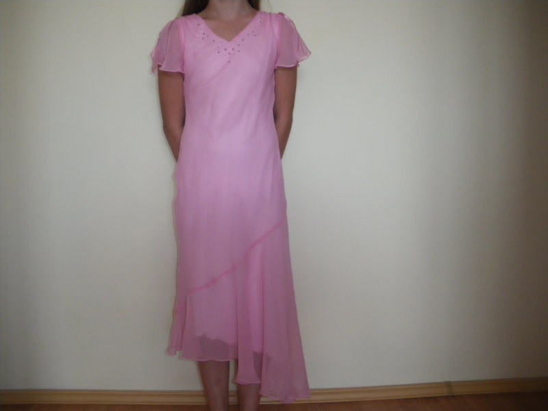 Продам: Платье нарядное розовое на 9 лет