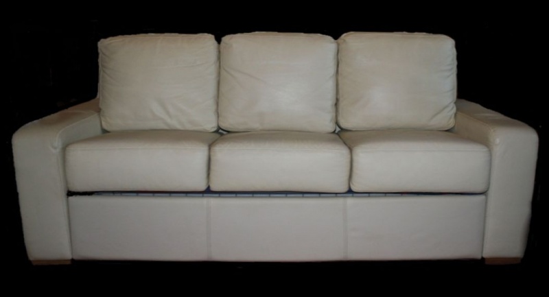 Продам: кожаный диван