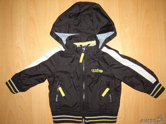 Продам: Куртка-ветровка rezerved р.74