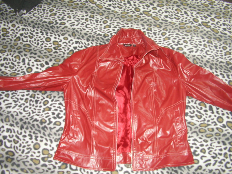 Продам: modis женская курточка 48р.