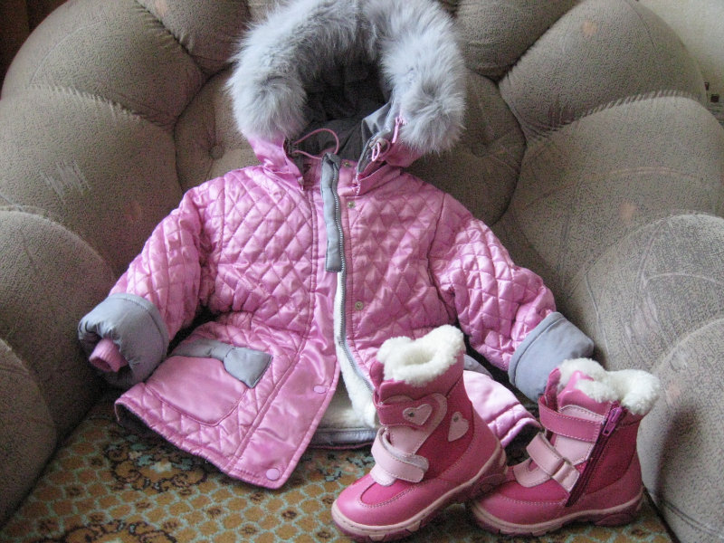 Продам: курточка зимняя и сапоги зимние