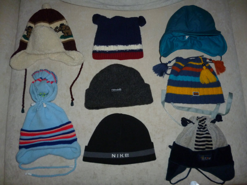 Продам: детские шапки разные размеры ДЁШЕВО