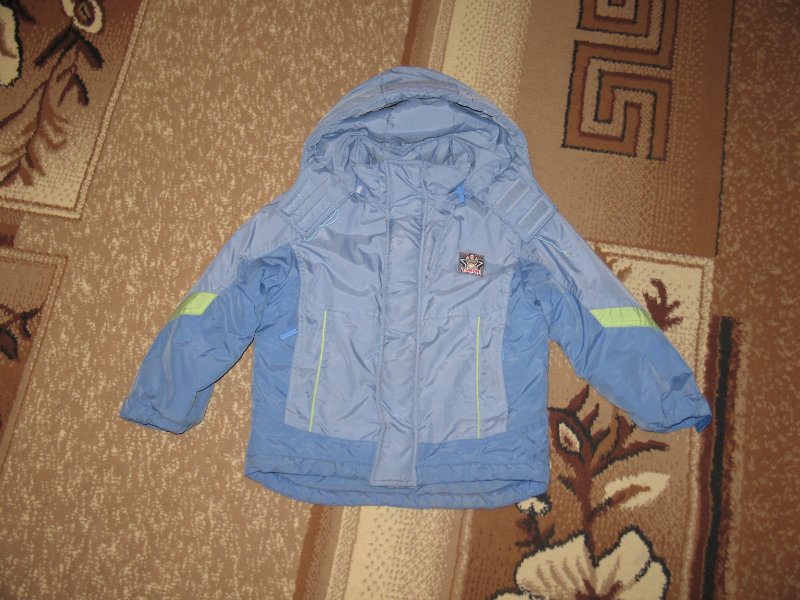 Продам: Продам куртку на мальчика (осень-весна)