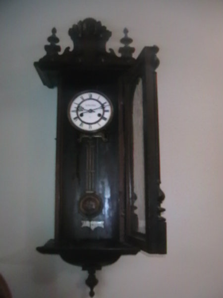 Продам: старинные часы конец18 века