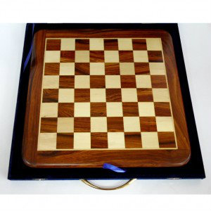 Продам: Шахматный набор из серии