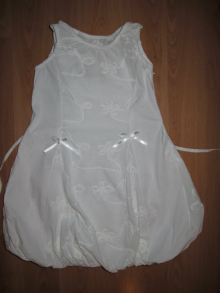 Продам: платье для девочки 110 разм.