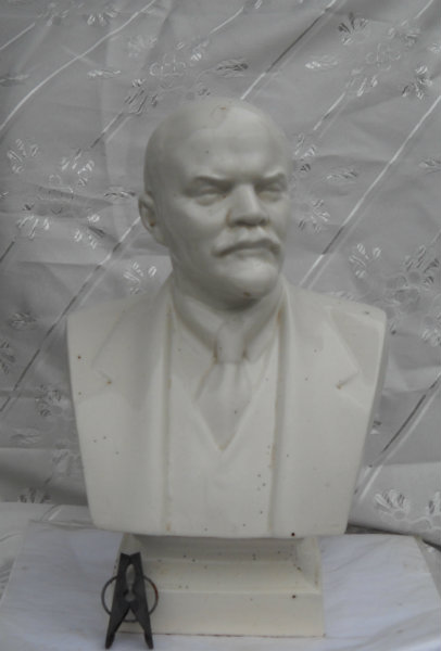 Продам: фарфоровый бюст В.И.Ленина