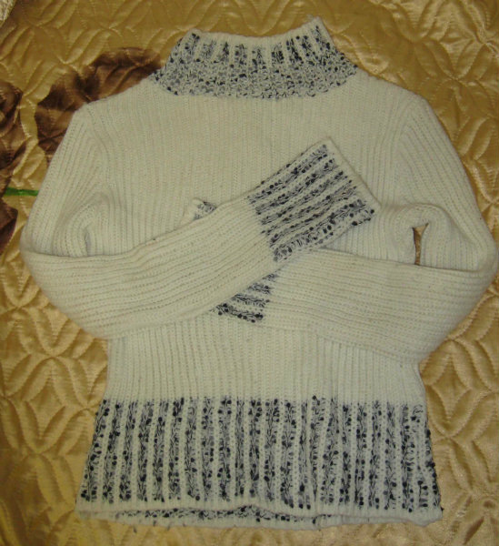 Продам: Белый свитер