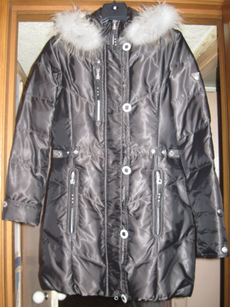 Продам: Пальто (полупальто) пуховик