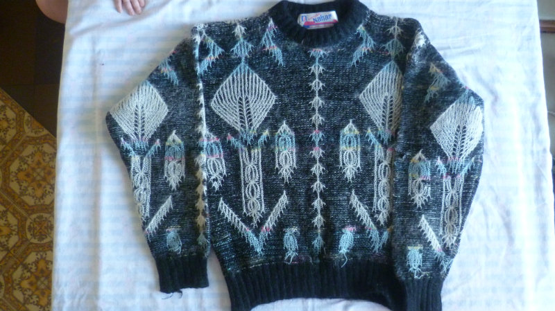 Продам: свитер для мальчика