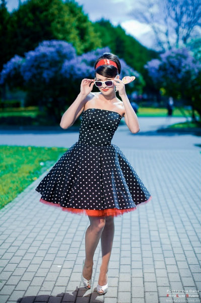 Продам: Платья в стиле 60-х г. г. Стиляги
