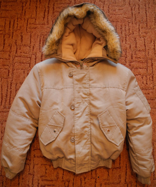 Продам: Зимняя куртка на рост 146 см
