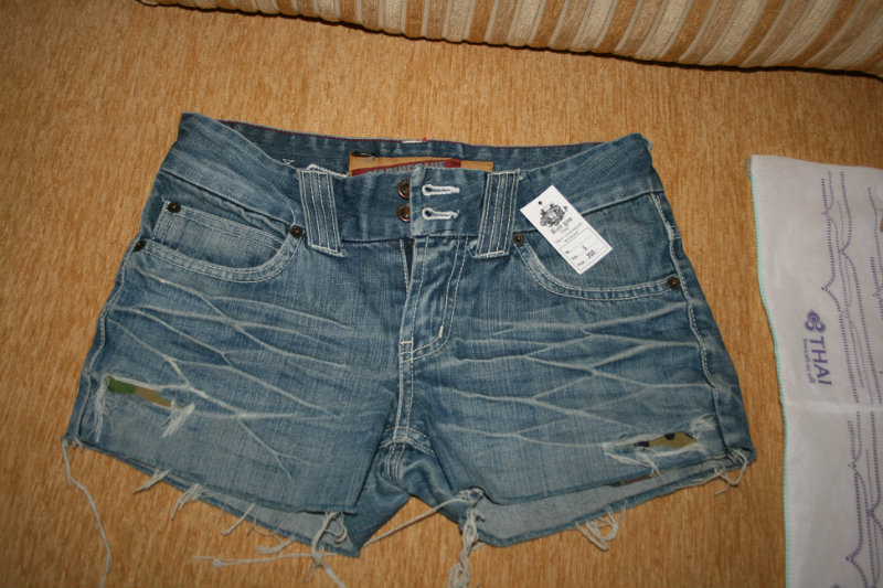 Продам: джинсовые шорты новые из Тайланда