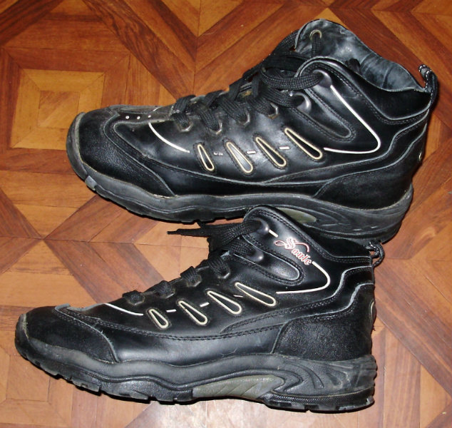 Продам: ботинки зимние на подростка