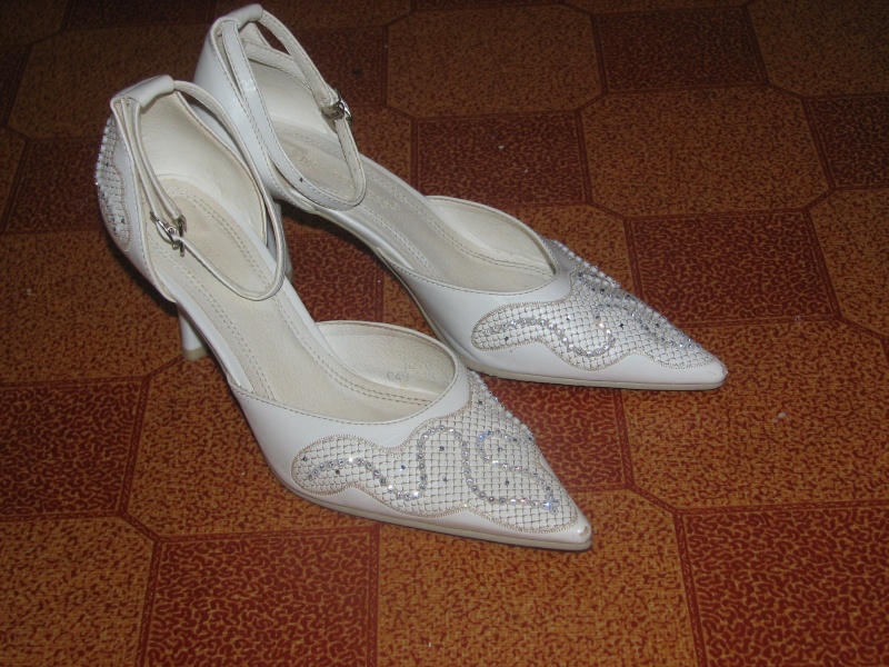 Продам: туфли LOUISA PEERESS