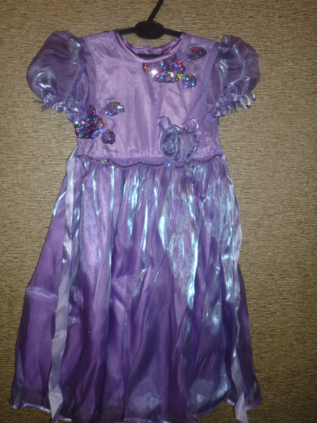 Продам: нарядное платье фиолетового цвета
