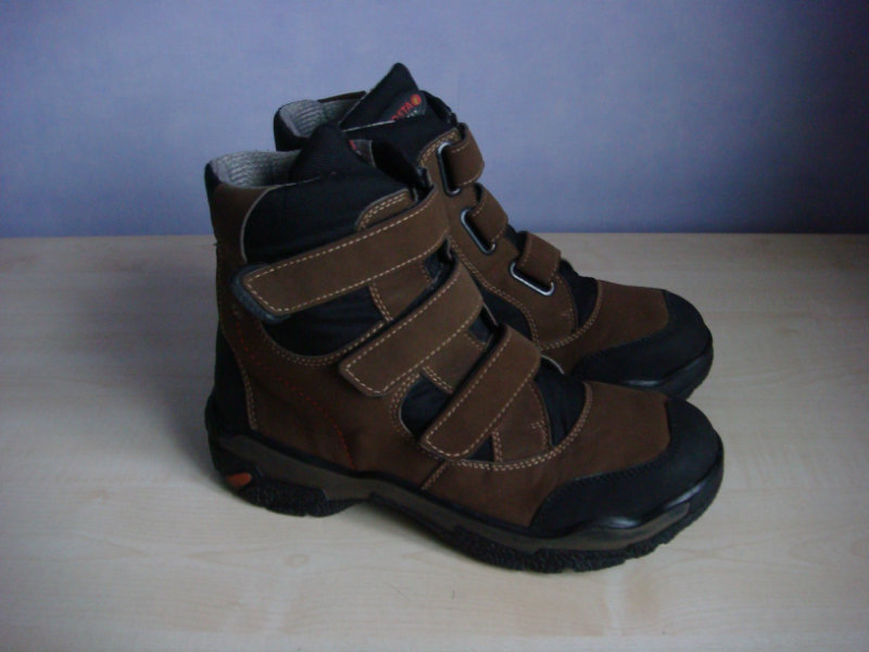 Продам: Ботинки подростковые зимние Ricosta р41