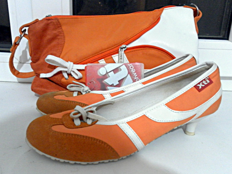 Продам: туфли с сумочкой