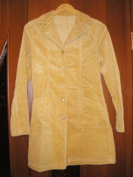 Продам: женское вельветовое пальто/брюки