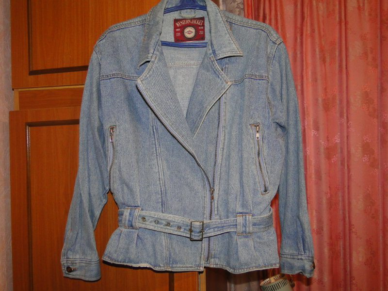 Продам: куртка джинсовая