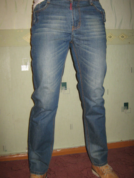 Продам: новые джинсы Dsquared2  50-52р.